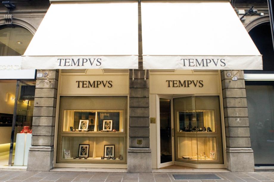 la vetrina di Tempus orologi d'Epoca a Padova